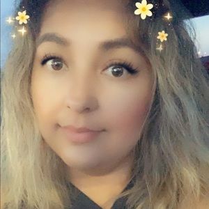 Meet your Posher, Perla